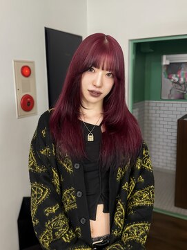 スリット(slit) ワインレッドとブラックデザイン