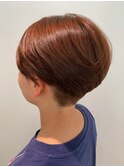 ストレートでおしゃれショートヘア