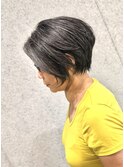 ショートボブ