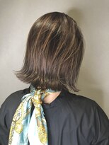 リバレッジ 白金(Leverage)&nbsp;大人可愛いハイライトグラデーション切りっぱなし外ハネボブ