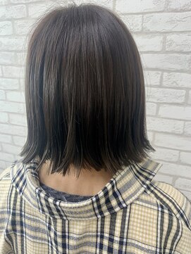 ソマル(so.maru) 外ハネぱつっとボブ×暗髪ツヤ感カラー