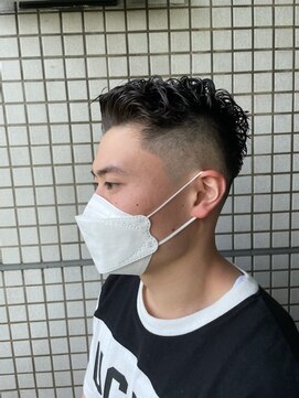 ネクサスアンドコー 錦糸町店(NEXUS&Co.) コールドパーマ　スキンフェード