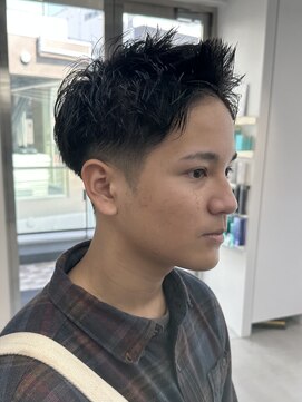 フィフス 天神大名(fifth) スパイキーショートコンマヘアアップバングツーブロック眉毛