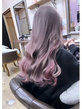 ラヴィ 山科店(Lavy) アッシュグレー×ピンク