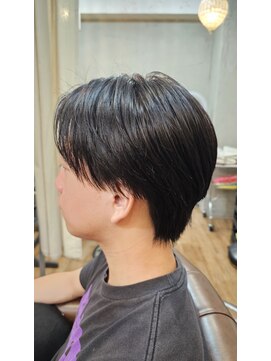 キートス(Kiitos) センターパートショート