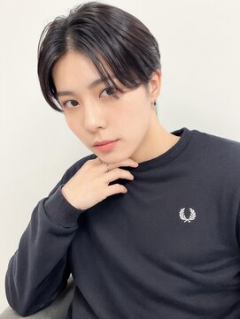 スタートウキョウ 渋谷(STAR TOKYO) 10代20代30代韓国ヘア/センターパート/コンマヘア/パーマ/渋谷