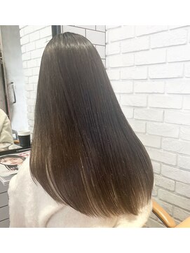 リリ(Riri) ロングヘアー