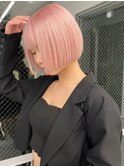 ハイトーン　切りっぱなしボブ　韓国風　ベージュピンク