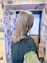 シック(Chic)&nbsp;ミルクティーアッシュミルクベージュハイトーンカラーうる艶髪