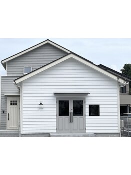 気さくなスタッフとアットホームな空間で、気軽に通えるのが◎お客様一人ひとりの髪のお悩みを解決します。