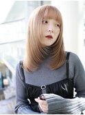 顔回りレイヤー/ぱっつん前髪/ホワイトブロンド/艶髪/新百合ヶ丘