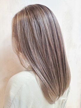 エリマ 横浜西口(elima) ミディアム/ブリーチカラー/ミルクティー/ベージュ/ハイライト