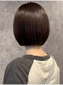 20代切りっぱなしボブ顔周りレイヤーミニボブレッドブラウン
