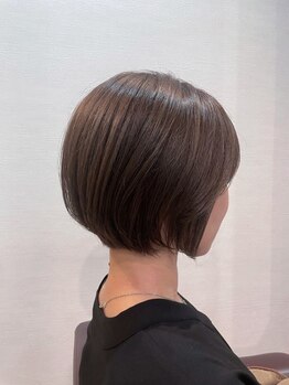 エストータルビューティサロン(es TOTAL BEAUTY SALON)の写真/《発寒南/琴似》小顔×若見えを叶える◇あなたに似合う技ありトレンドショートならes TOTAL BEAUTY SALON。
