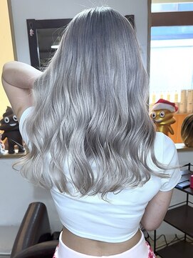 ブレイズヘアー(BLAZEhair) 【圧倒的ツヤ感】ナチュラルホワイトシルバー×ブリーチ２回