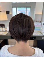 ビーズ ノイ(BEE´Z ＮＥＵ)&nbsp;前下がりショート2.8似合わせカット