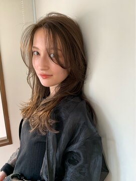 フランチェスカ(Francesca) 顔まわりレイヤースタイル
