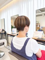 ウイバイファースト(u'i by first) コンパクトな丸みショートボブ
