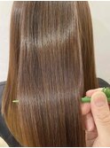 外ハネボブ ペールベージュ セクションカラー くびれヘア 登戸