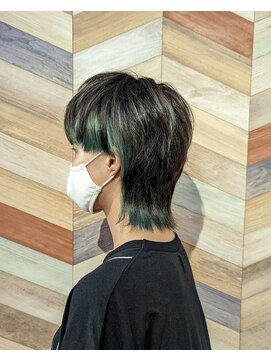 ヘアートゥリース(hair trees) マッシュウルフ×エメラルドグリーン