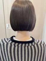 ラ ファブリック 草加(LA FABRIQUE)&nbsp;切りっぱなしボブ　グレージュカラー　ぱつっとボブ