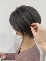 ネイロ 日本橋(NeiRo)&nbsp;小顔ショートボブハイライトカラー大人ショートカット白髪ぼかし