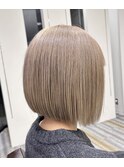コンパクトボブ×ミルクティーベージュ/髪質改善/ブリーチ