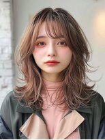 レヴ 草加店(LEV.)&nbsp;美髪 ホワイトブロンド 外ハネボブ ワイドバング