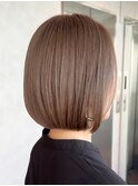 表参道酸性ストレートショートボブレイヤーアッシュベージュ40代