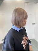 顎ラインボブミディアムレイヤーヘーゼルグレージュ