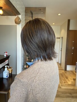 アレス ヘアーリビング ARES・HAIRLIVING 白髪ぼかしハイライト