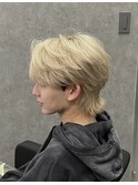シースルーブロンドウルフ