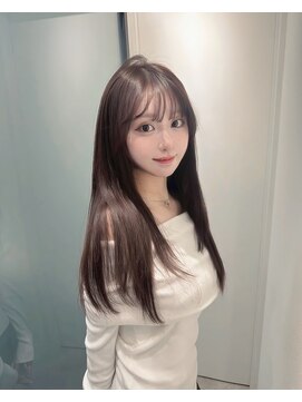 リリー(Lilley) 羽エクステ/ナチュラル縮毛矯正/韓国ヘア/レイヤーカット