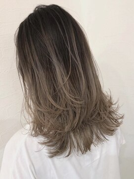 エイムヘアコルト 溝の口店(eim hair colt) グレージュ×レイヤーカット
