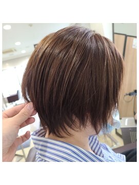 ヘアーメイク リル(HAIR MAKE Lir) クビレショート