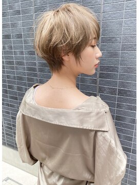 トゥルーズ(TLUUS) TLUUS似合わせカットショートボブペールベージュ