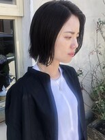 シーン(SINN.)&nbsp;外ハネミディアムヘア