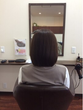 バンビ 本渡店(Bambi) ミディアムボブ