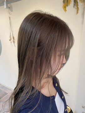 ニード(need) シアーオリーブ