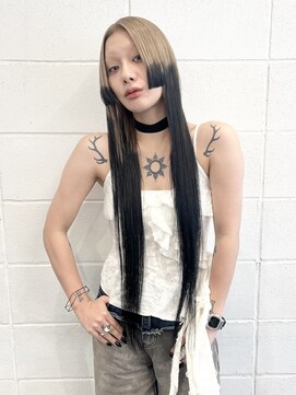 ココ 原宿(KOKO) 黒髪小顔レイヤーカットオリーブグレーココアベージュ