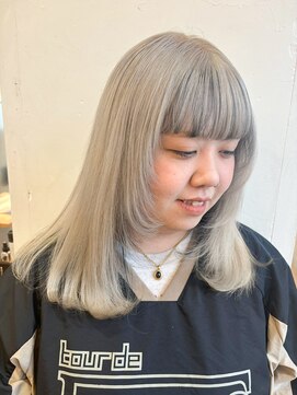 ポート 蕨(PORT) ホワイトブロンド【天間　彩香】