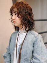 ヴヴ(Bub)&nbsp;ニュアンスパーマ スパイラルパーマ ブラウン 顔回りレイヤー