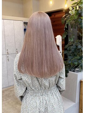 アム(am) グレージュ切りっぱなしボブ前髪ありミニボブミルクティベージュ