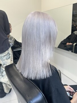 サイ(sai) 前髪/アンブレラカラー/こなれミディ/イメチェン/ウェーブパーマ