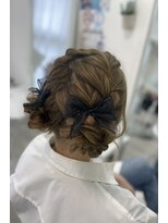 ホワイト 東京新宿店(White) 編み込みツインお団子