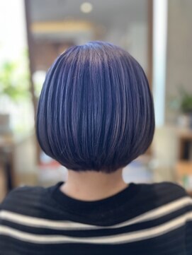 サロンドポプリ 志都美(salon de poupuri) グラデーションショートボブ