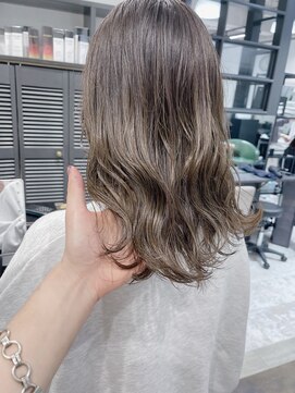 ジゼル(GiseL) オリーブベージュ/ダブルカラー/髪質改善/イルミナカラー