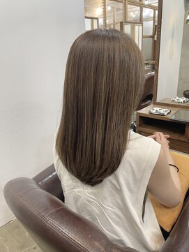 ジィージ 松戸店(Jieji) 白髪ぼかしハイライト