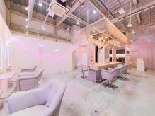 ウィクシーミミ 栄矢場町店(wixy mimi)の雰囲気（ネオンがアクセント☆非現実的な空間を演出♪）