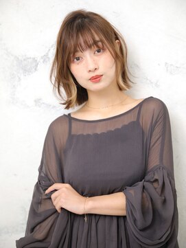 クリスタルマジック 伊賀店(CRYSTAL MAGIC) イヤリングカラーがアクセント